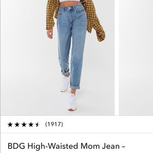 BDG High Waisted Mom Jean Size 24